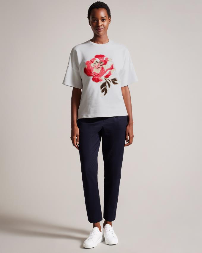 T-Shirt Ted Baker Boxy With Appliqué Flower Blanche Femme | SXB-72849734